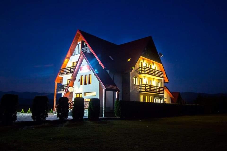 Pensiunea Perla Neamtului Minastirea Neamt Exterior photo